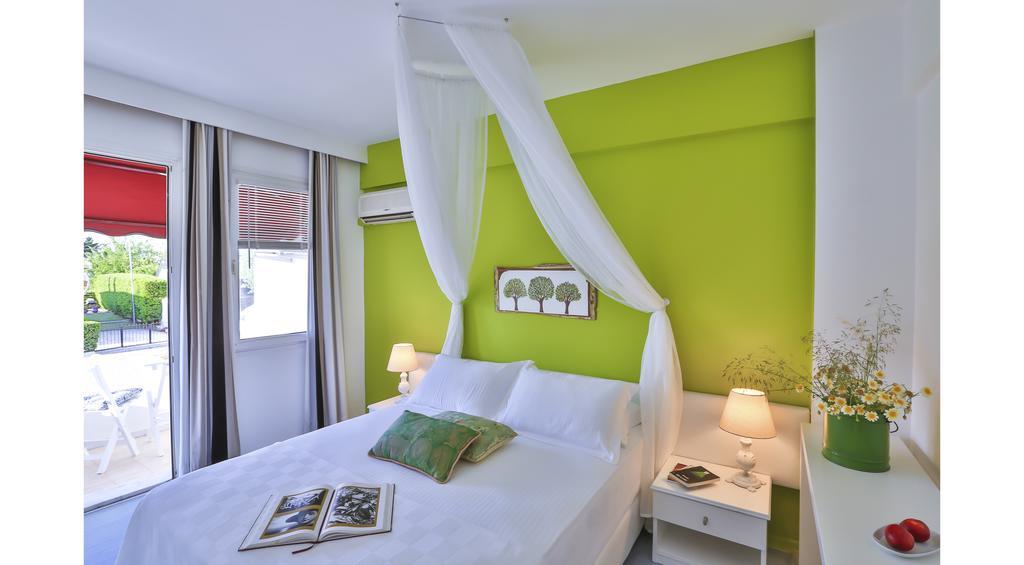 Palas Ilica Çeşme Luaran gambar