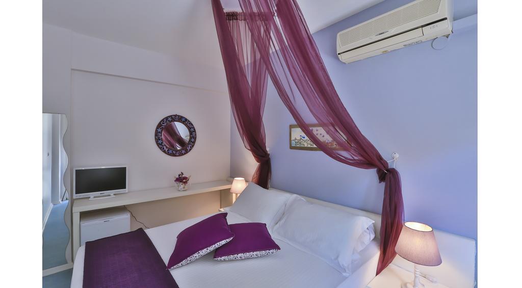 Palas Ilica Çeşme Luaran gambar
