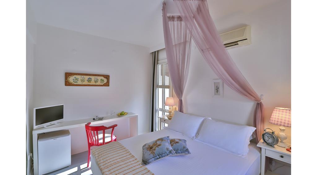 Palas Ilica Çeşme Luaran gambar