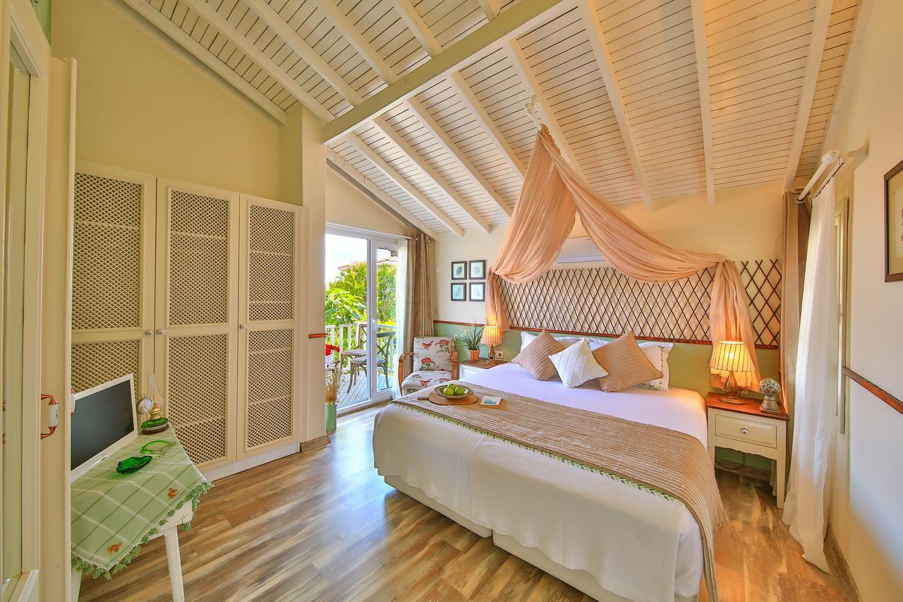 Palas Ilica Çeşme Luaran gambar