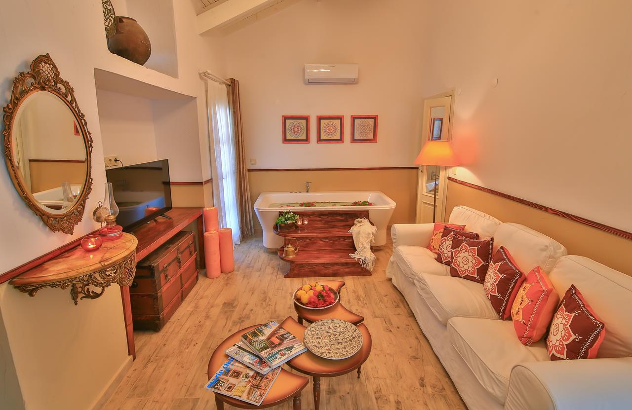 Palas Ilica Çeşme Luaran gambar