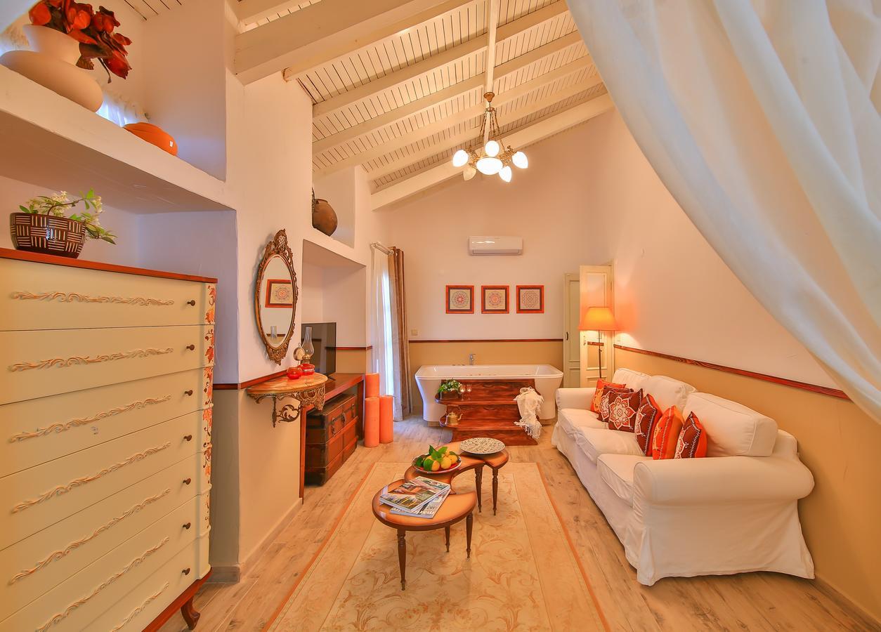 Palas Ilica Çeşme Luaran gambar