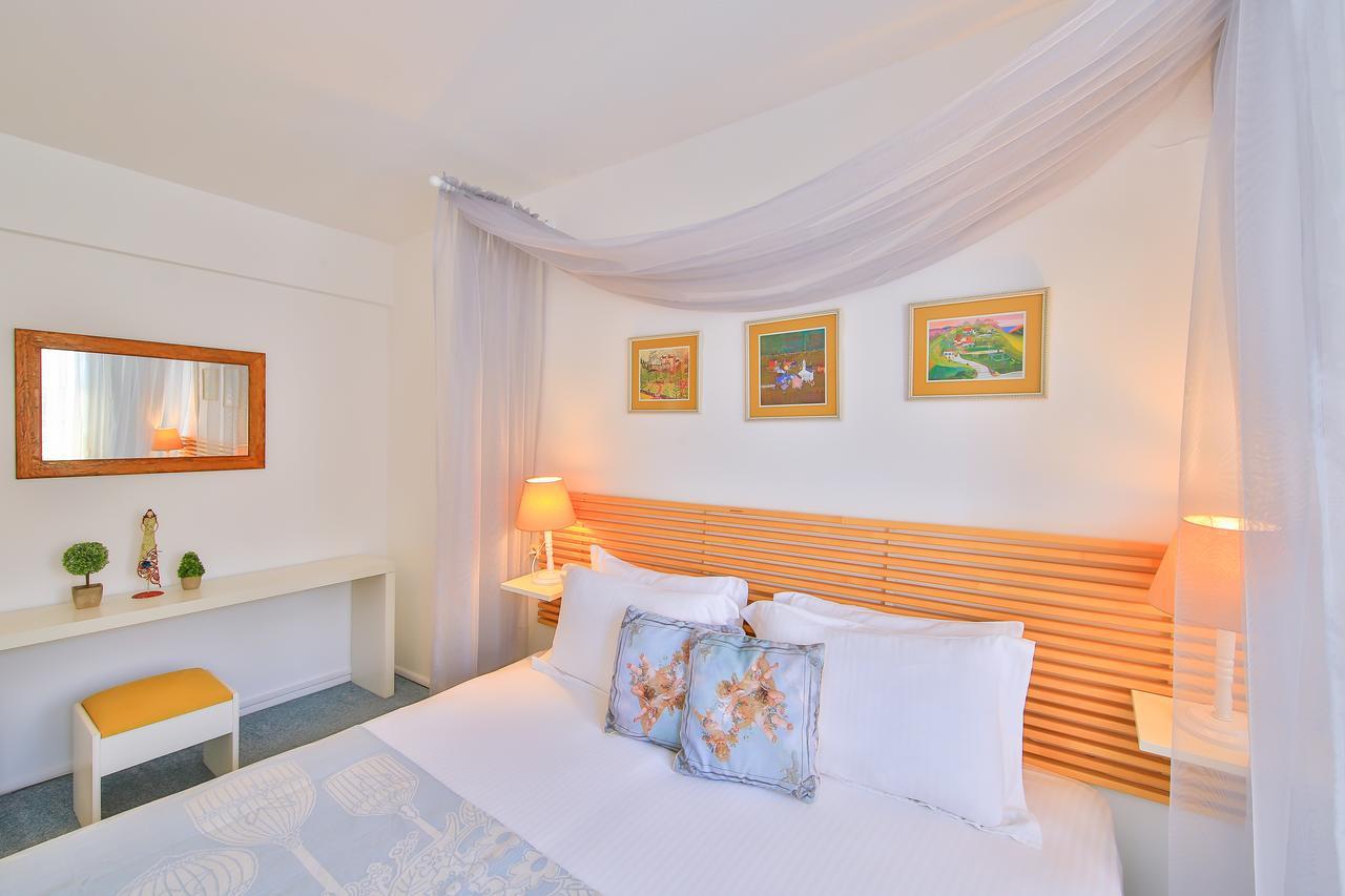 Palas Ilica Çeşme Luaran gambar