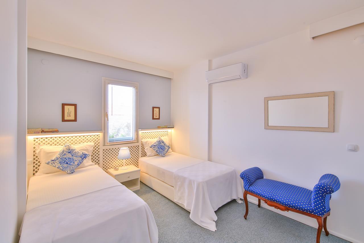Palas Ilica Çeşme Luaran gambar