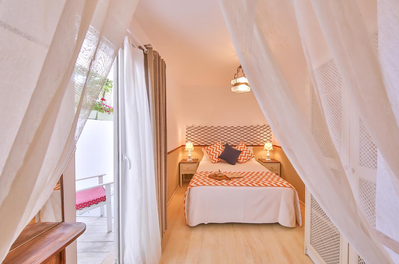 Palas Ilica Çeşme Luaran gambar
