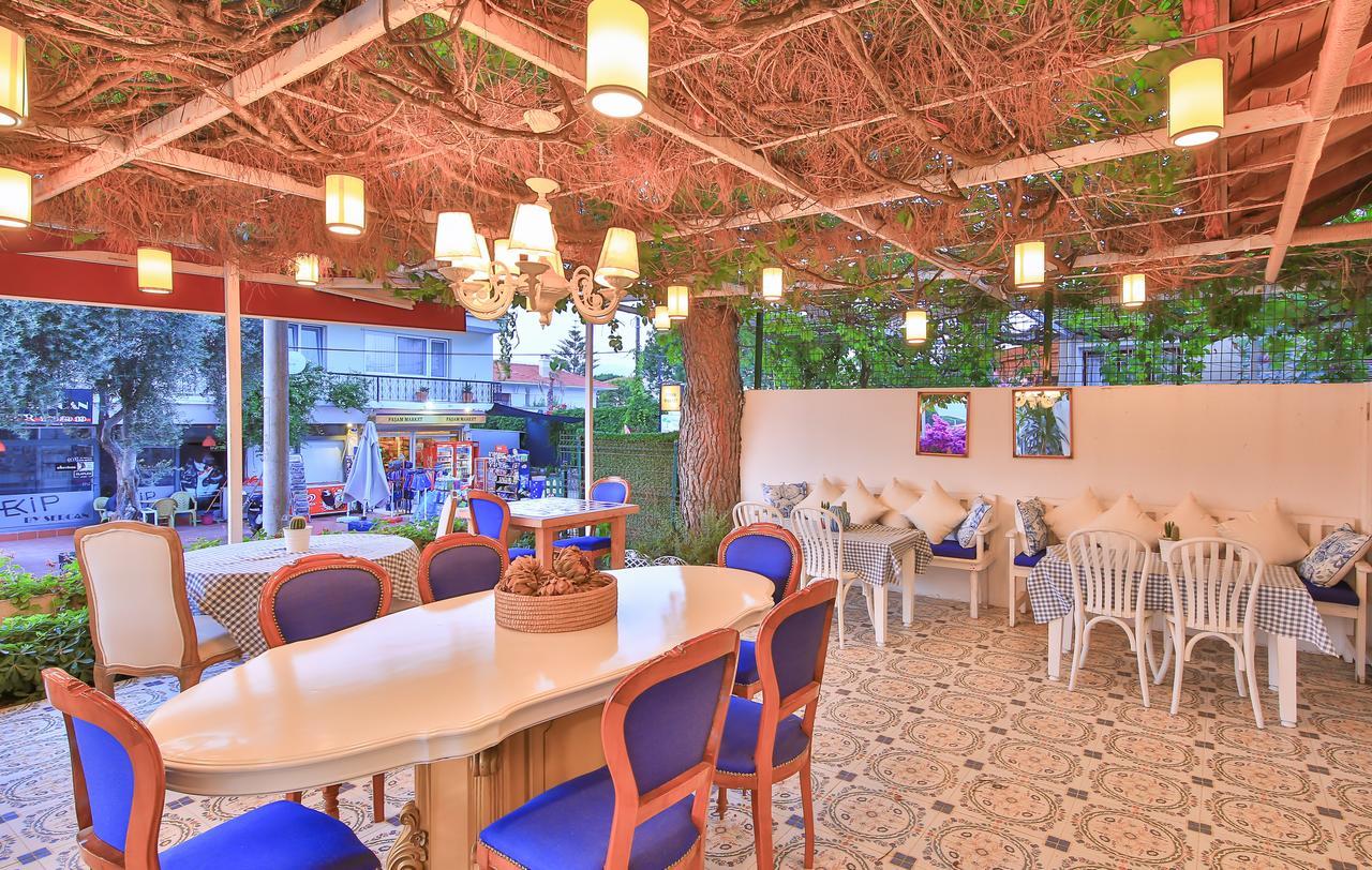 Palas Ilica Çeşme Luaran gambar