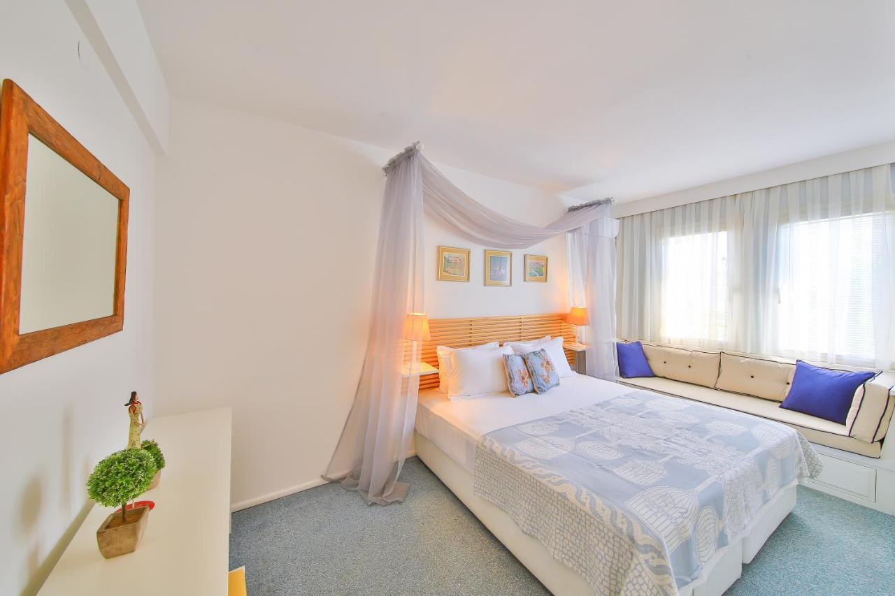 Palas Ilica Çeşme Luaran gambar